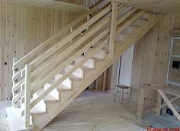 Деревянные лестницы из сосны фото