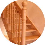 деревянная лестница на тетивах
