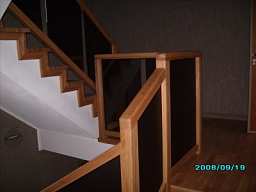 Лестница с ограждением из стекла №3